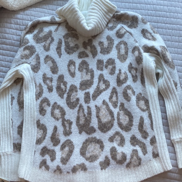 Skye’s the Limit Turtleneck Sweater - Picture 3 of 7